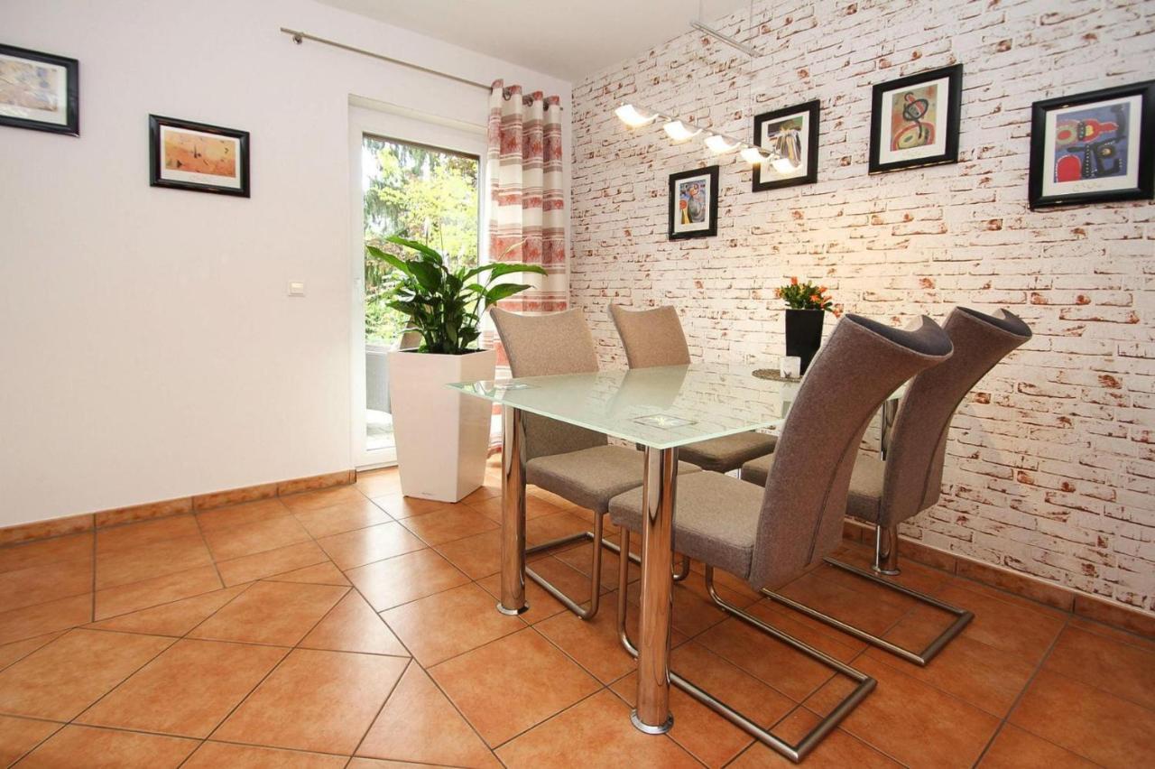Siedlung Schonwalde Semi-Detached House, Schonwaldeヴィラ エクステリア 写真