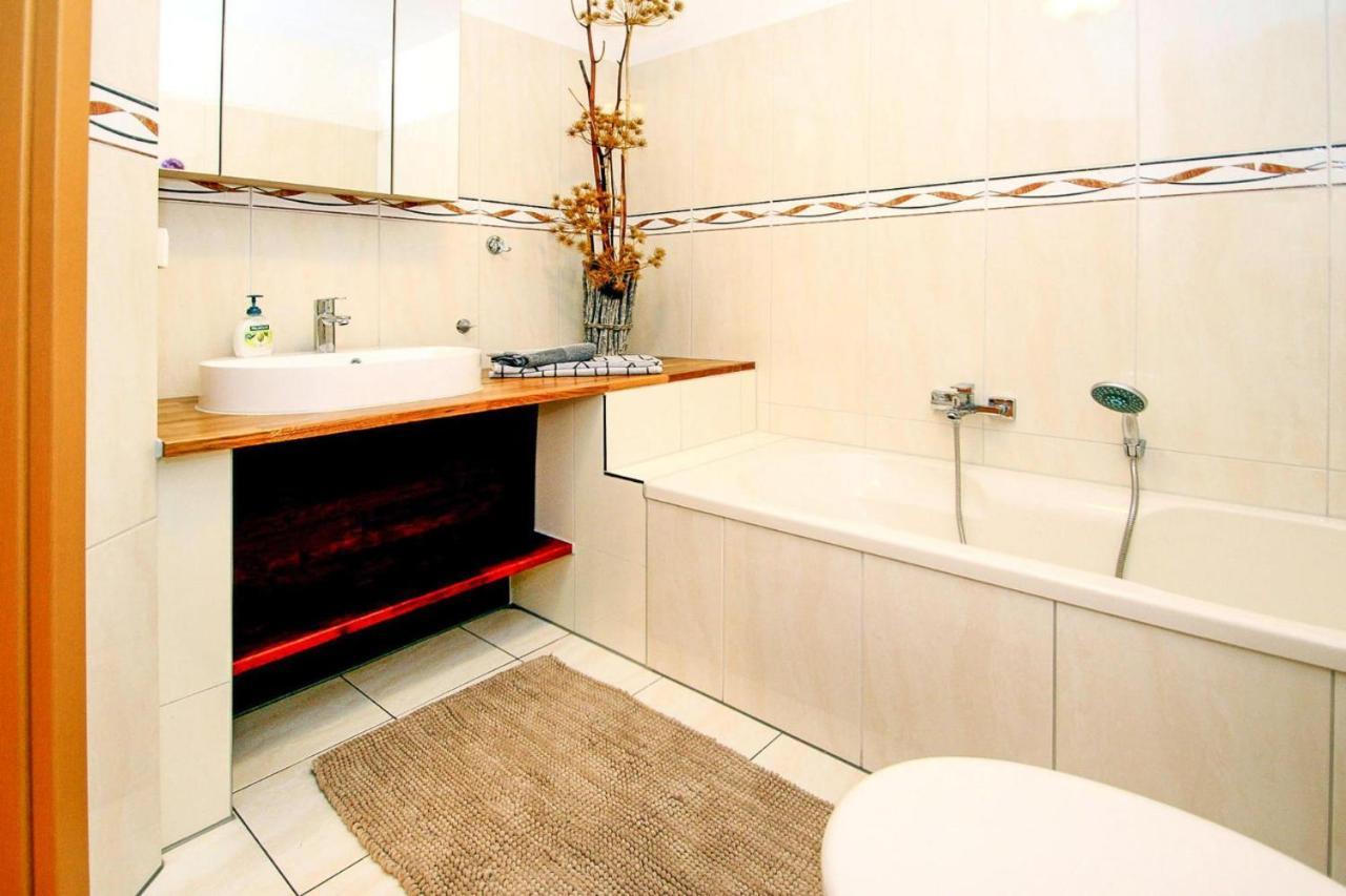 Siedlung Schonwalde Semi-Detached House, Schonwaldeヴィラ エクステリア 写真